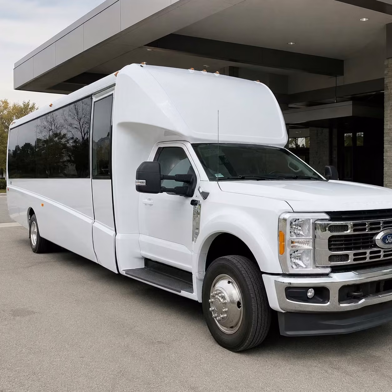 chico 15 passenger minibus rental