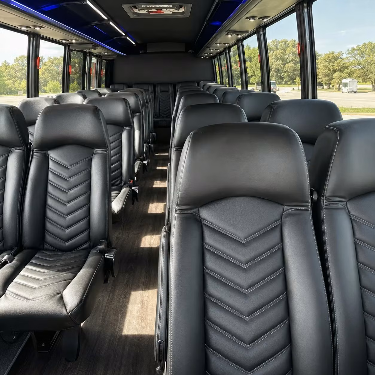 chico 30 passenger minibus rental