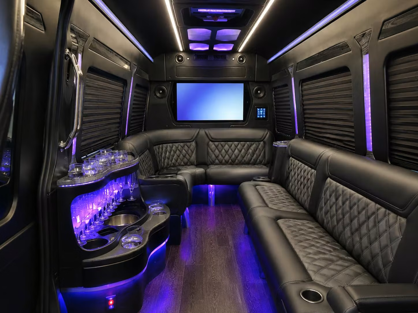 chicocharterbus com helps you book private shuttles for chico motorsports and outdoor events